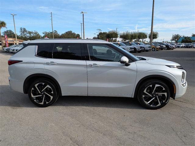 new 2024 Mitsubishi Outlander car, priced at $26,720