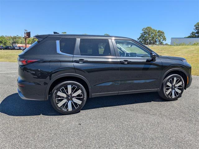 new 2025 Mitsubishi Outlander car, priced at $25,875