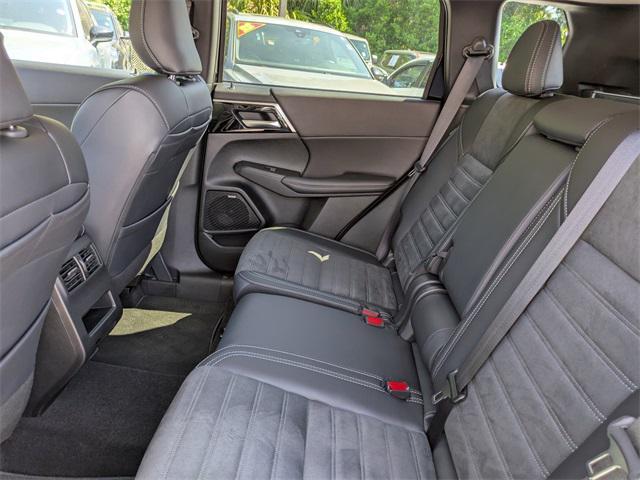 new 2025 Mitsubishi Outlander car, priced at $25,875