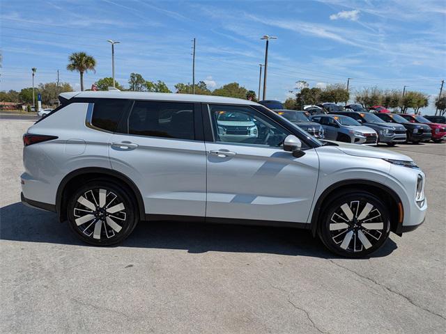 new 2025 Mitsubishi Outlander car, priced at $28,185