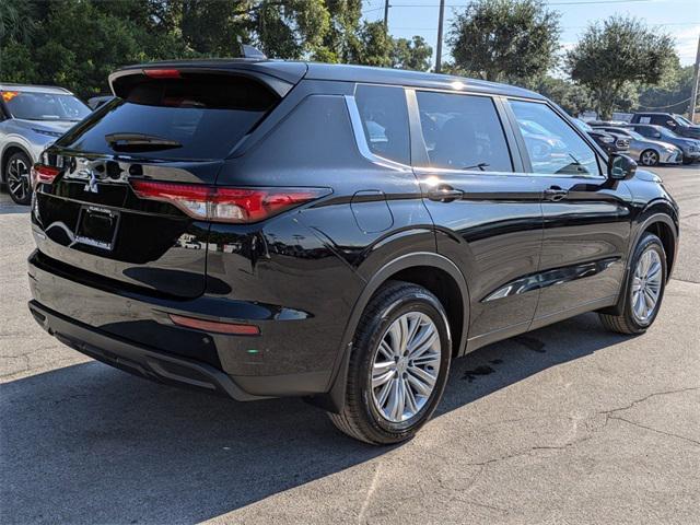 new 2024 Mitsubishi Outlander car, priced at $25,025