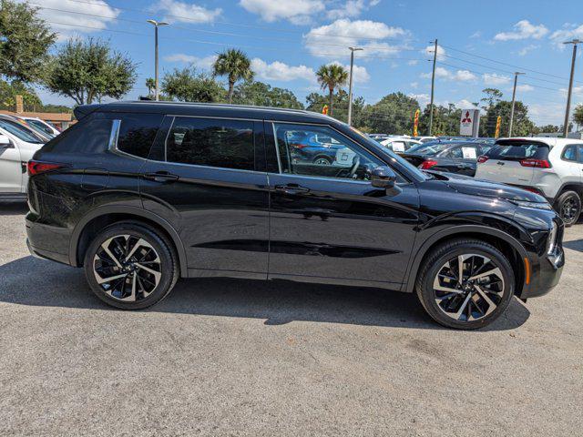 new 2024 Mitsubishi Outlander car, priced at $31,565