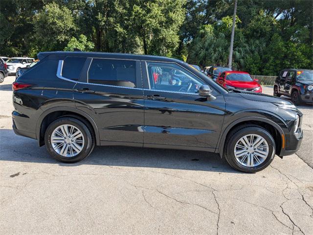 new 2024 Mitsubishi Outlander car, priced at $25,620