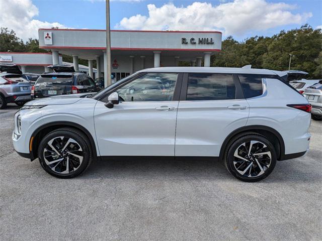 new 2024 Mitsubishi Outlander car, priced at $30,590