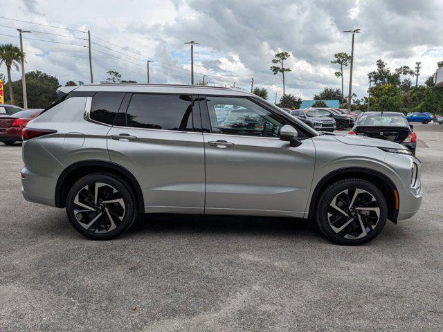 new 2024 Mitsubishi Outlander car, priced at $28,260