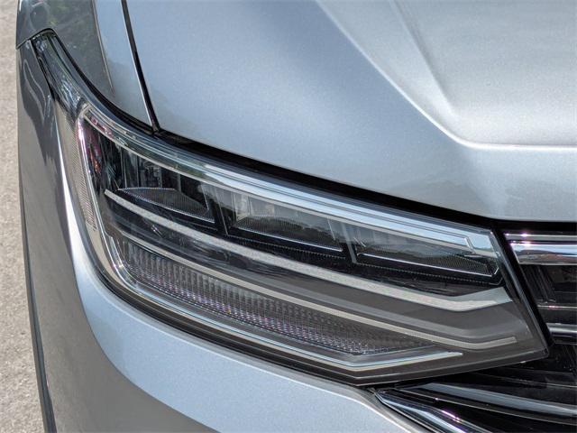 used 2022 Volkswagen Tiguan car, priced at $24,672