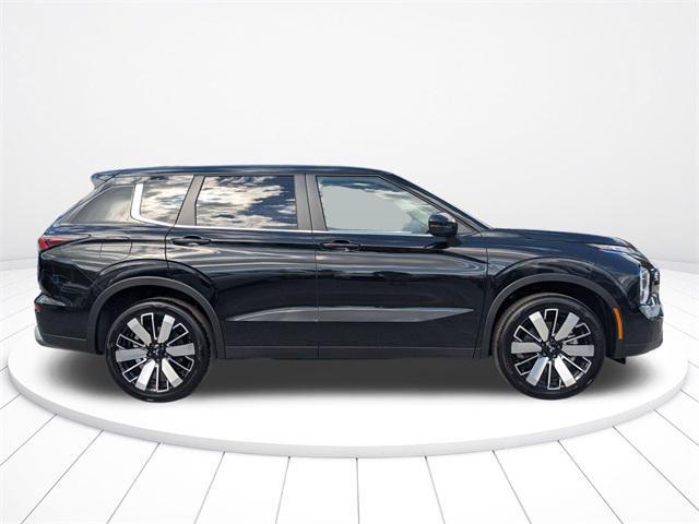 new 2025 Mitsubishi Outlander car, priced at $30,092