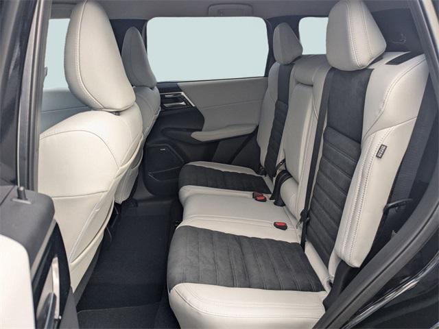 new 2025 Mitsubishi Outlander car, priced at $30,092