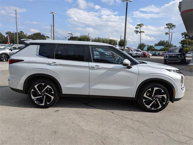 new 2024 Mitsubishi Outlander car, priced at $28,115