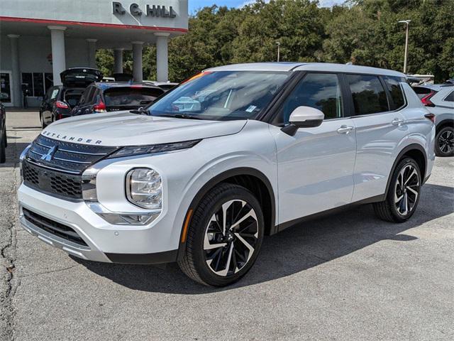 new 2024 Mitsubishi Outlander car, priced at $30,590