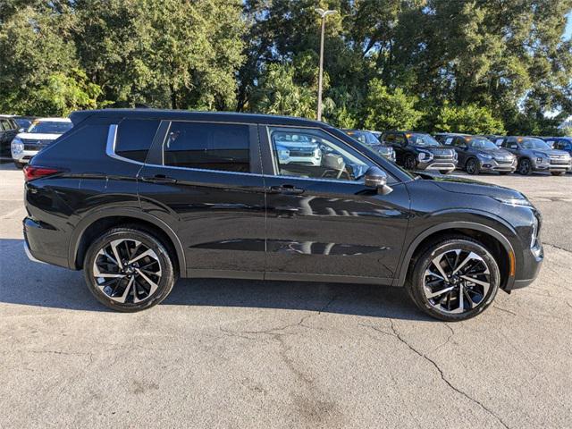 new 2024 Mitsubishi Outlander car, priced at $28,215