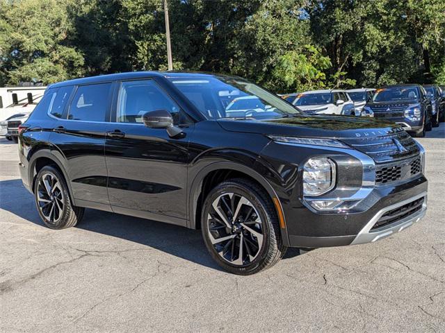 new 2024 Mitsubishi Outlander car, priced at $28,215