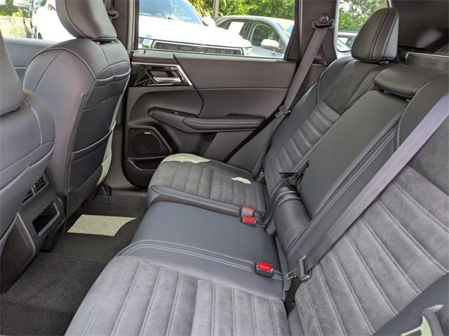 new 2025 Mitsubishi Outlander car, priced at $26,331