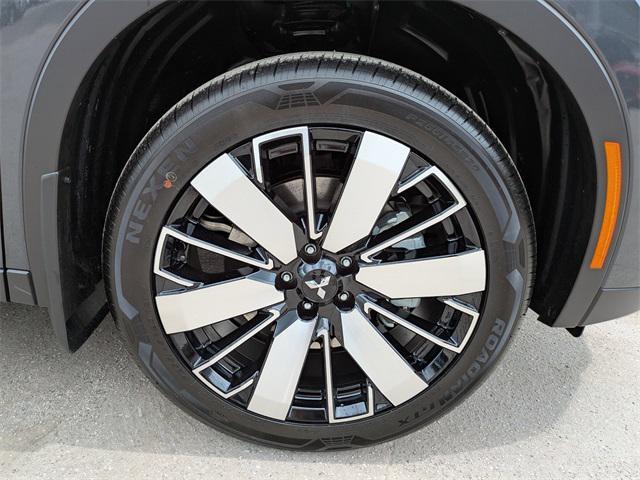 new 2025 Mitsubishi Outlander car, priced at $26,068