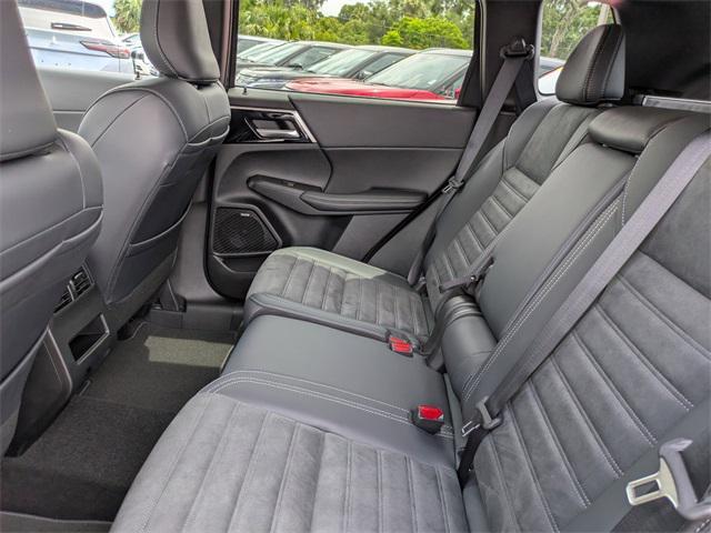 new 2025 Mitsubishi Outlander car, priced at $26,068
