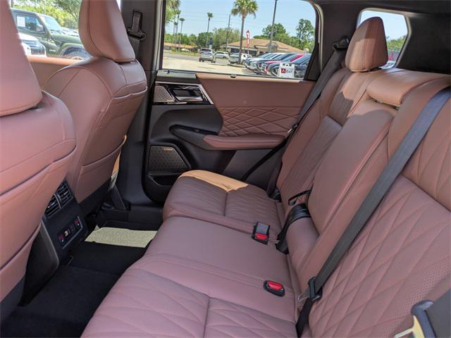 new 2025 Mitsubishi Outlander car, priced at $35,445