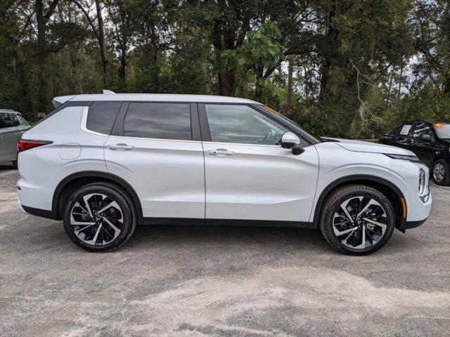 new 2024 Mitsubishi Outlander car, priced at $28,400