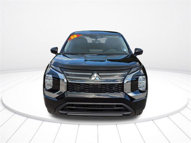 new 2025 Mitsubishi Outlander car, priced at $25,428