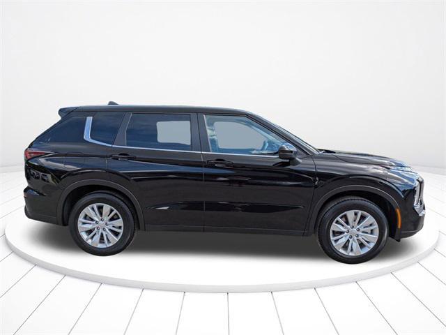 new 2025 Mitsubishi Outlander car, priced at $25,428