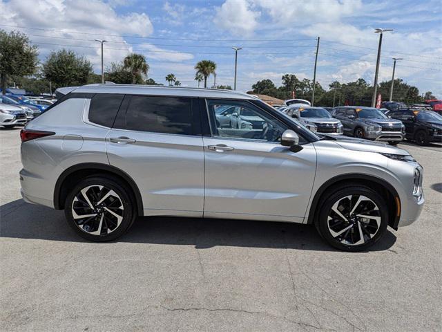 new 2024 Mitsubishi Outlander car, priced at $33,255