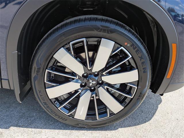new 2025 Mitsubishi Outlander car, priced at $26,915