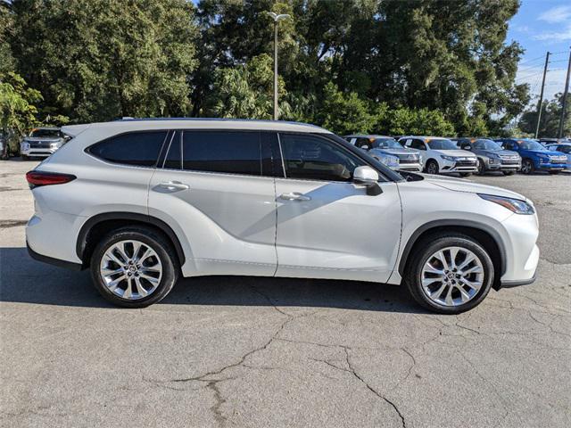 used 2020 Toyota Highlander car, priced at $32,425