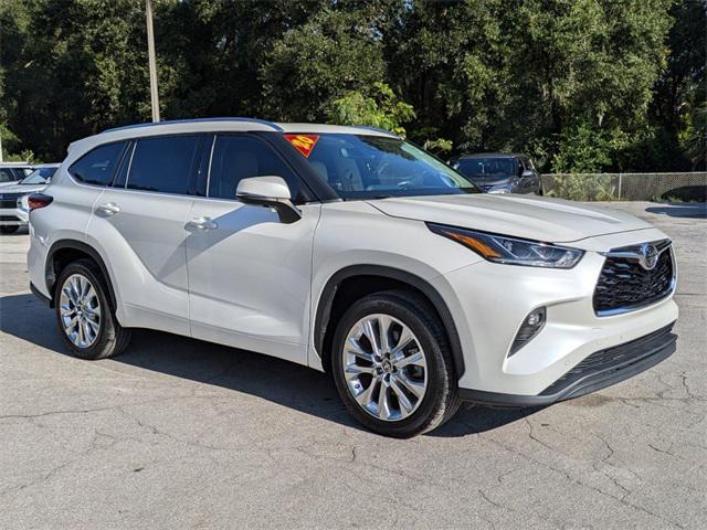 used 2020 Toyota Highlander car, priced at $32,425