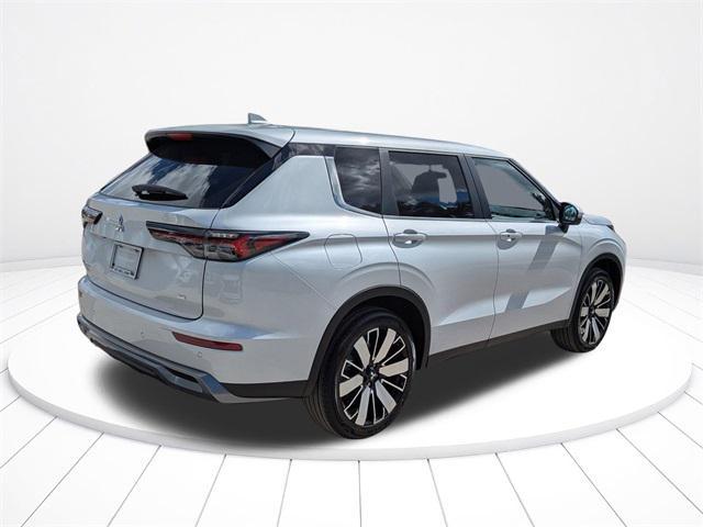 new 2025 Mitsubishi Outlander car, priced at $30,092