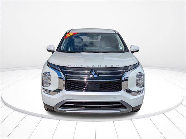new 2025 Mitsubishi Outlander car, priced at $30,092