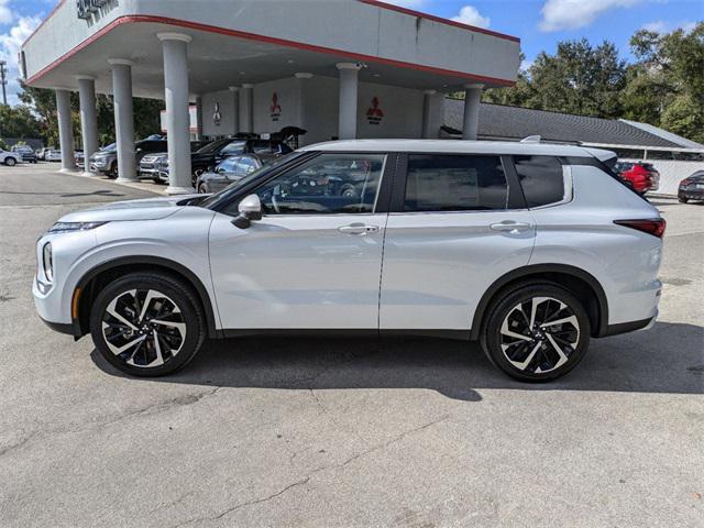 new 2024 Mitsubishi Outlander car, priced at $28,115