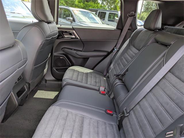 new 2025 Mitsubishi Outlander car, priced at $26,068