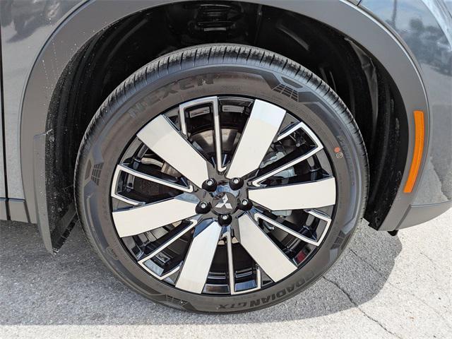 new 2025 Mitsubishi Outlander car, priced at $26,068