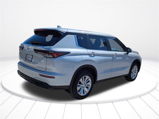new 2025 Mitsubishi Outlander car, priced at $27,058