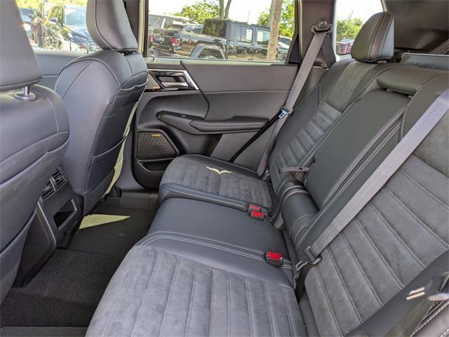 new 2025 Mitsubishi Outlander car, priced at $29,841