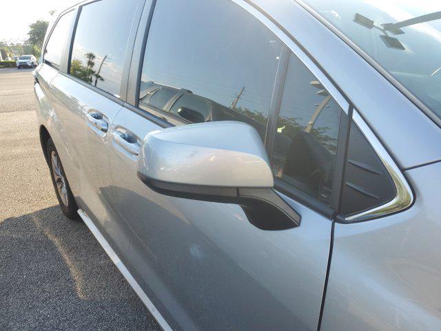 used 2021 Toyota Sienna car, priced at $30,981