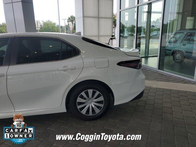 used 2022 Toyota Camry Hybrid car, priced at $23,983