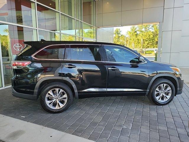 used 2016 Toyota Highlander car, priced at $15,781