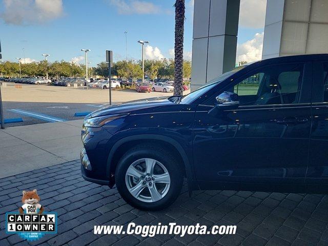 used 2024 Toyota Highlander car, priced at $39,981