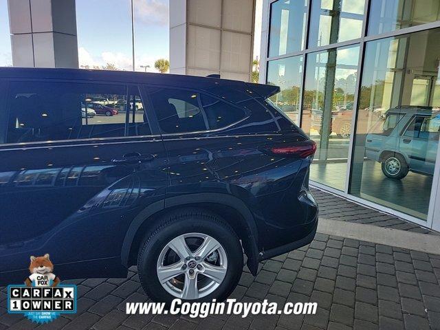 used 2024 Toyota Highlander car, priced at $39,981