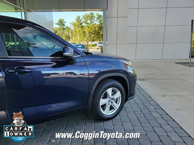 used 2024 Toyota Highlander car, priced at $39,981