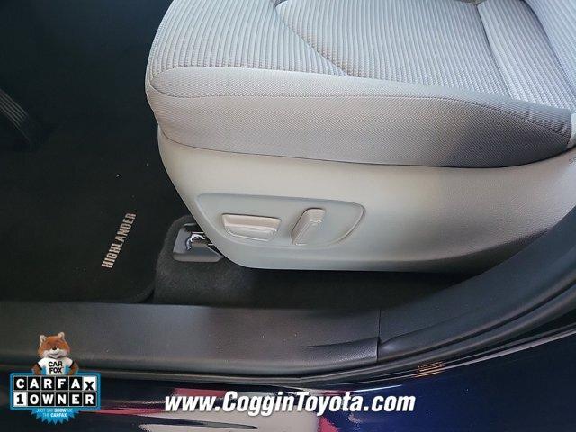 used 2024 Toyota Highlander car, priced at $39,981