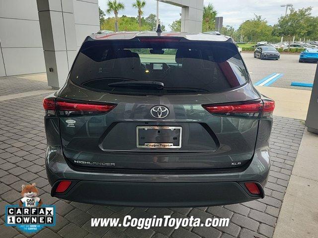 used 2022 Toyota Highlander car, priced at $33,881