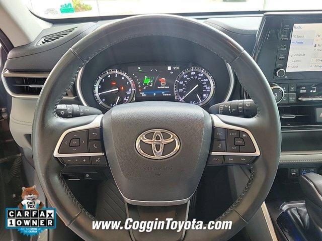 used 2022 Toyota Highlander car, priced at $33,881