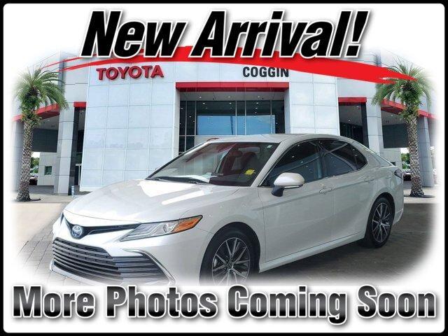 used 2022 Toyota Camry Hybrid car, priced at $25,682