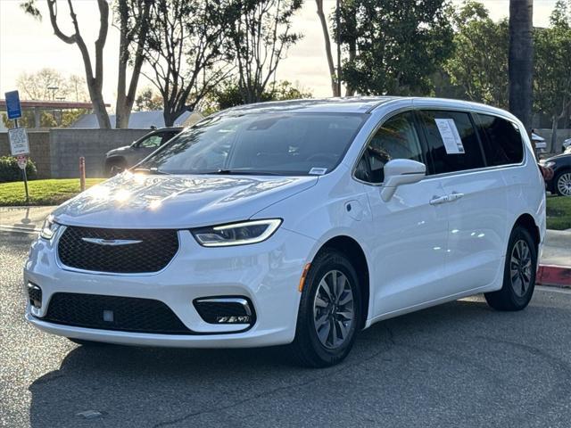 used 2022 Chrysler Pacifica Hybrid car, priced at $22,993