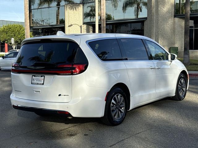 used 2022 Chrysler Pacifica Hybrid car, priced at $22,993