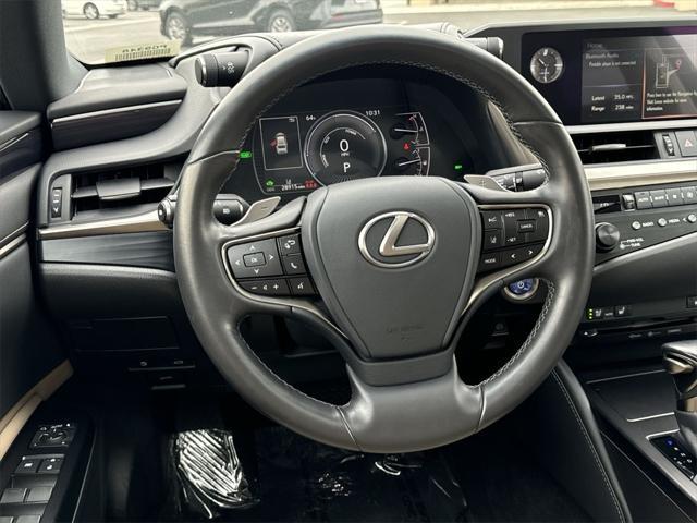 used 2020 Lexus ES 300h car, priced at $30,400