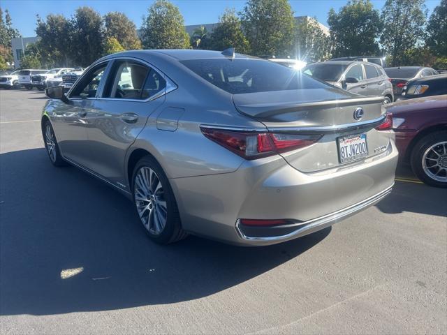 used 2020 Lexus ES 300h car, priced at $33,800