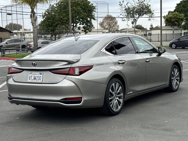 used 2020 Lexus ES 300h car, priced at $30,400