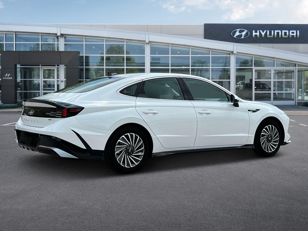 new 2025 Hyundai Sonata Hybrid car, priced at $32,375